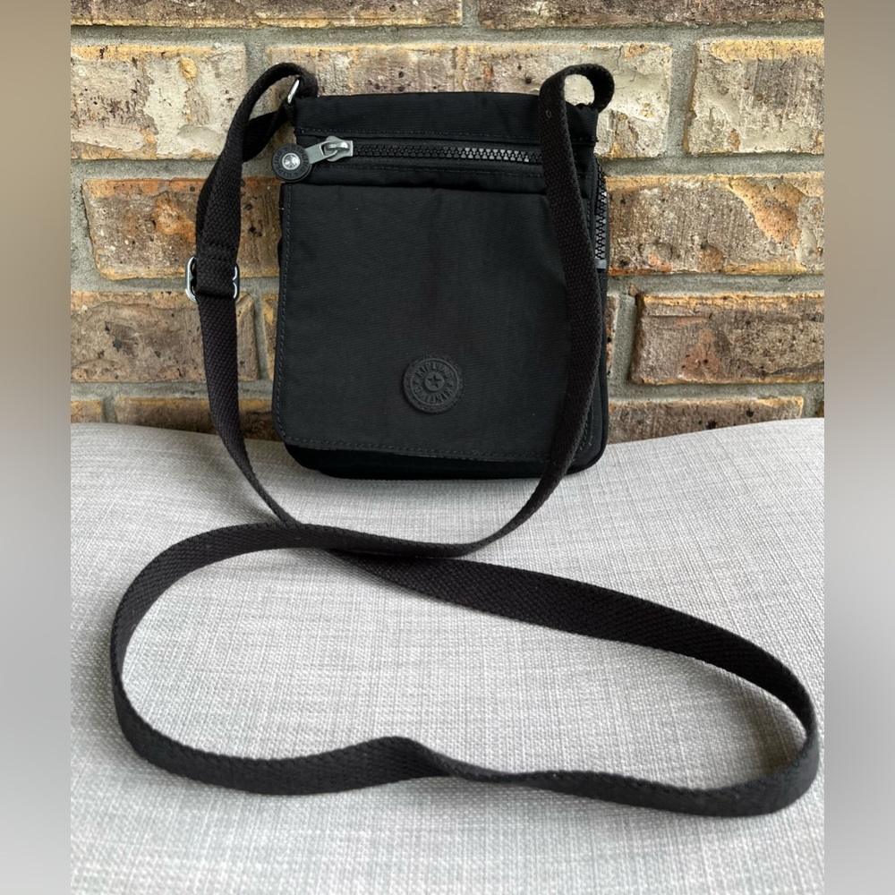 Like New Kipling Adjustable Black Crossbody Bag